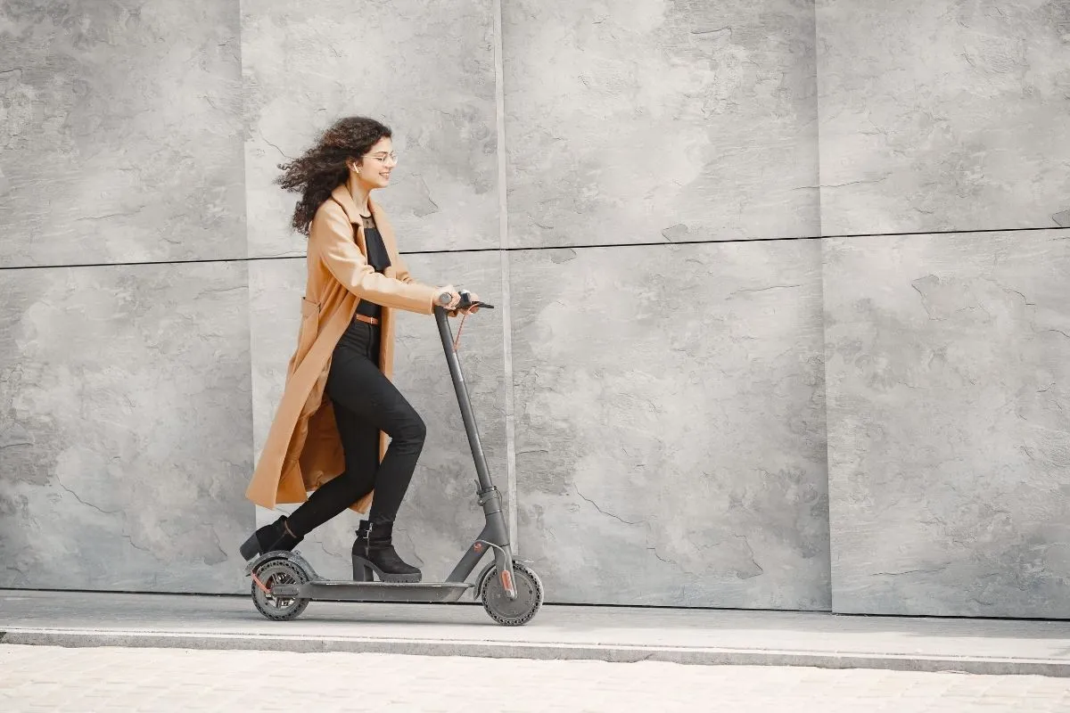 velo trottinette électrique fin des voitures thermiques